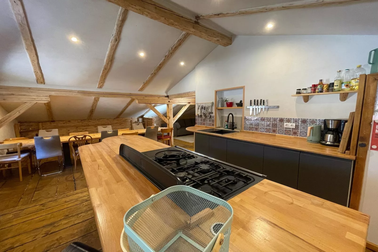 Backyard Mountain Hostel-Kitchen