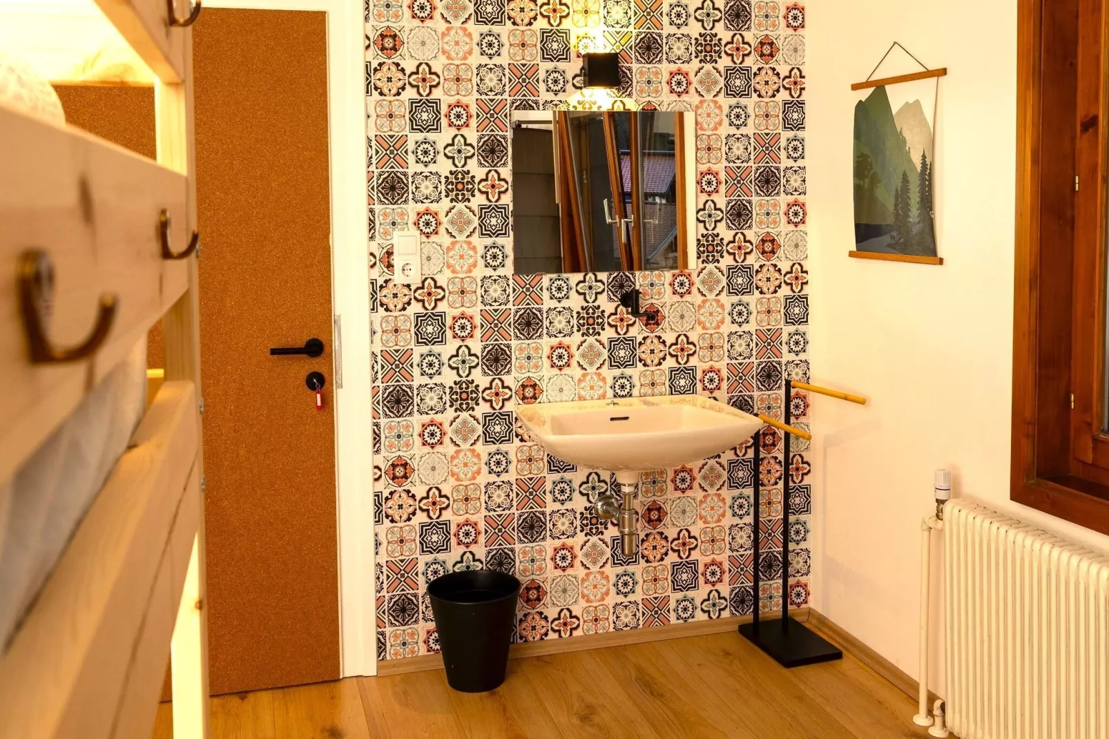 Backyard Mountain Hostel-Bathroom