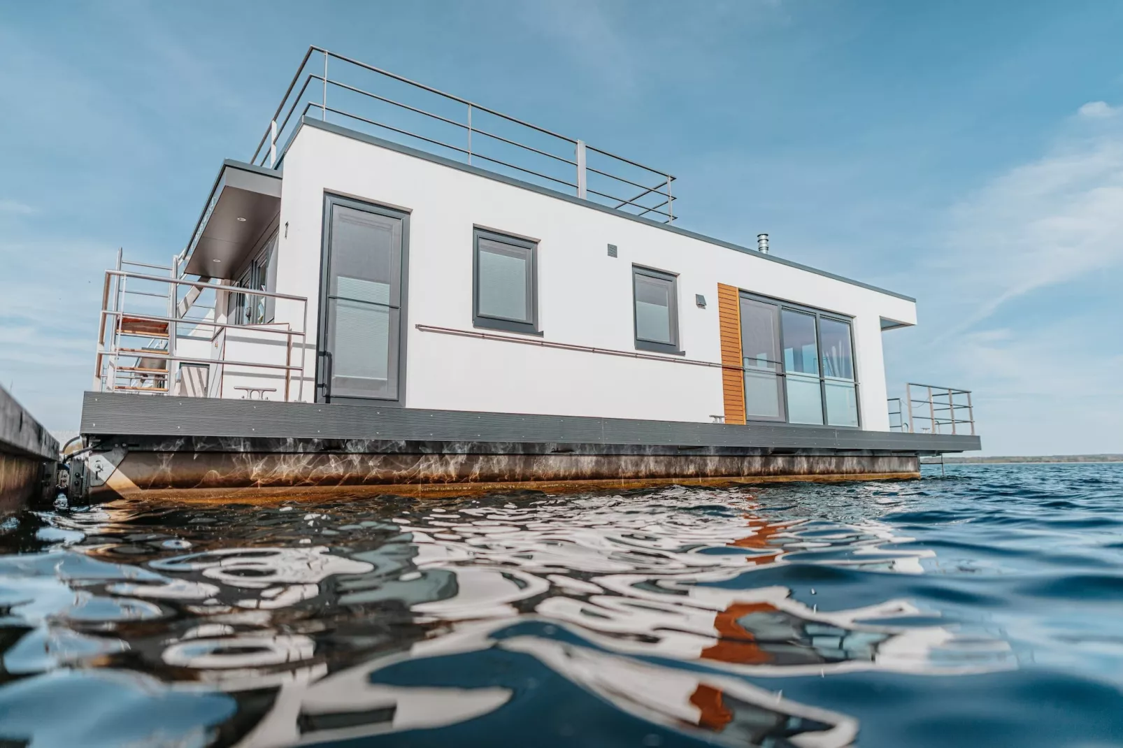 Hausboot am Gräbendorfer See-Exterior summer