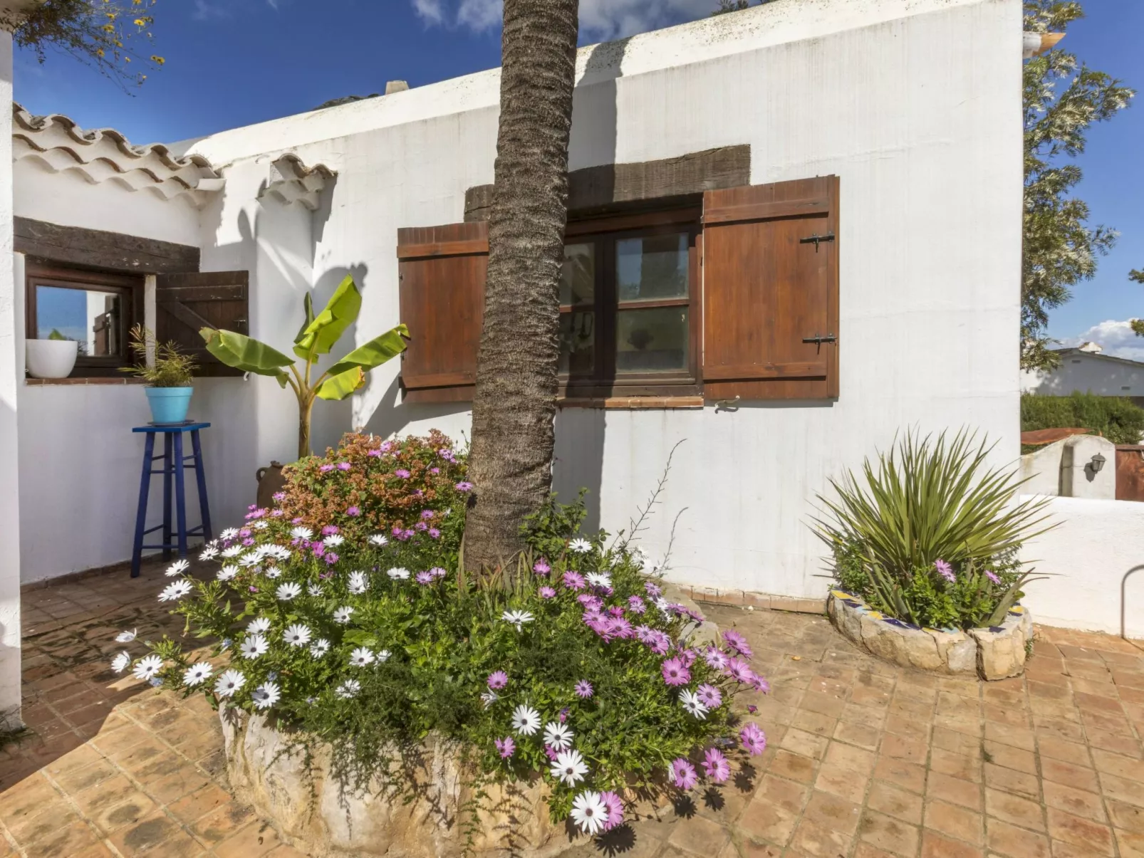 Santorini-Outside