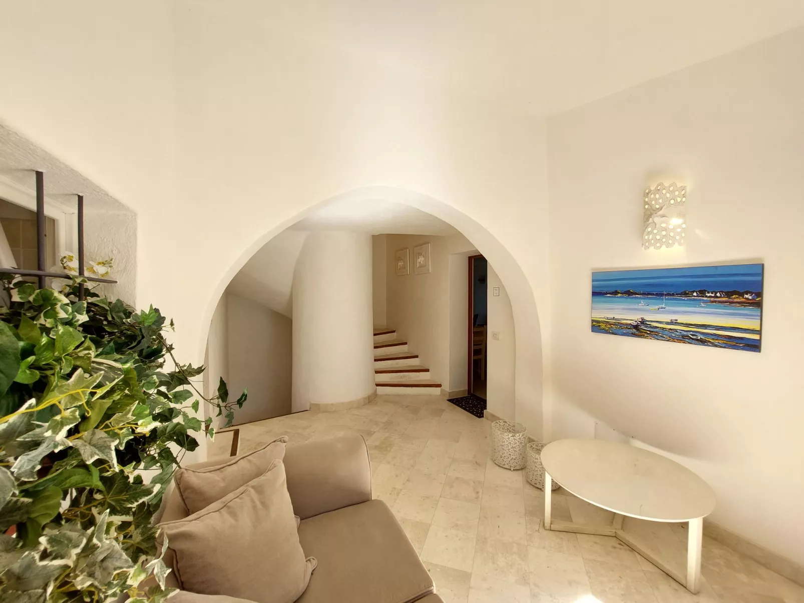 La Maddalena-Inside