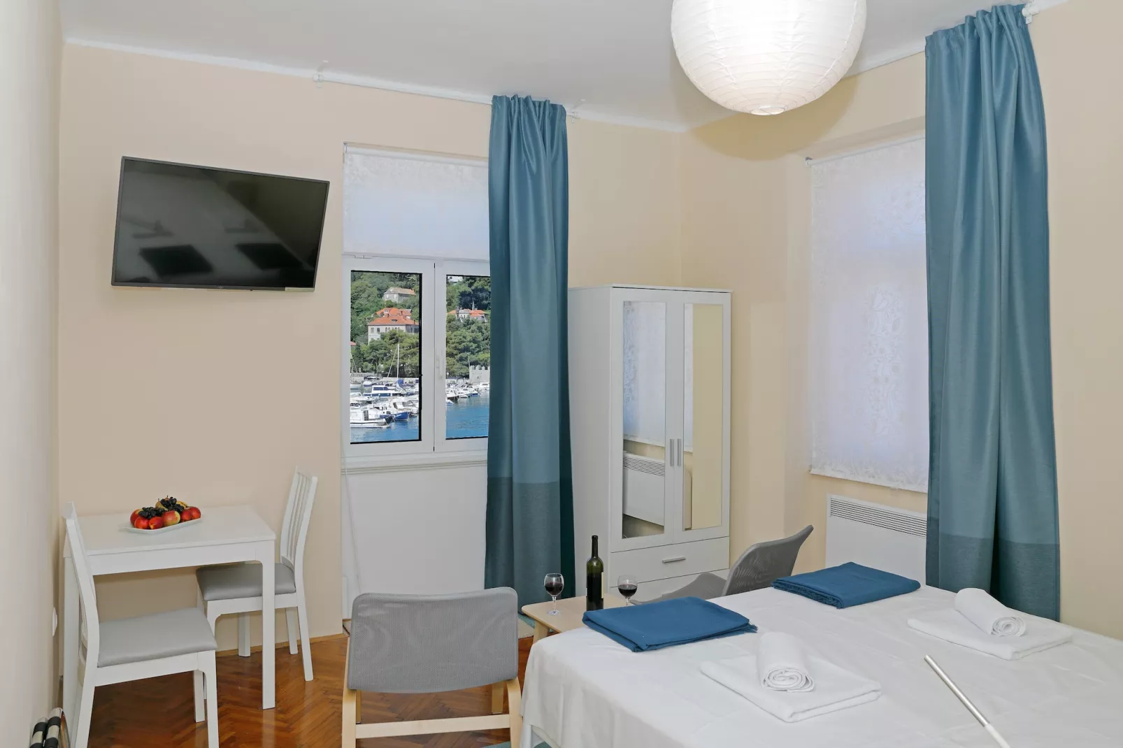 Studio O - Studio with Sea View (Stražičić)-Indoor