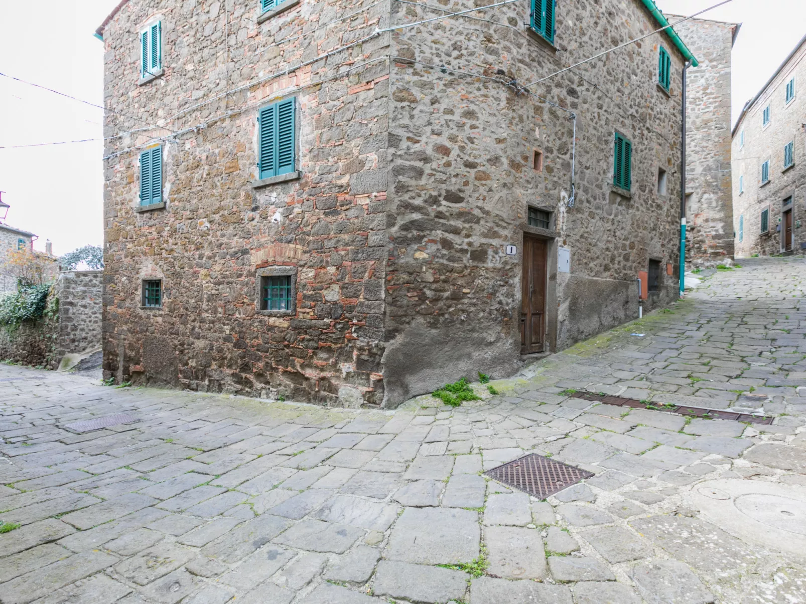 Via Vannocci-Outside