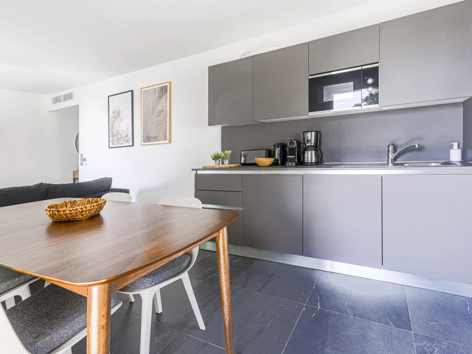 Prestige view-Inside
