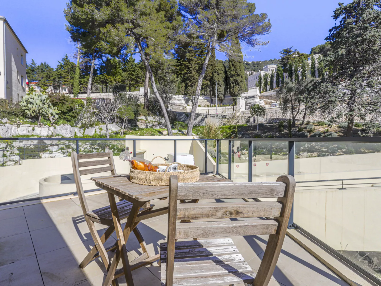 Prestige view-Outside