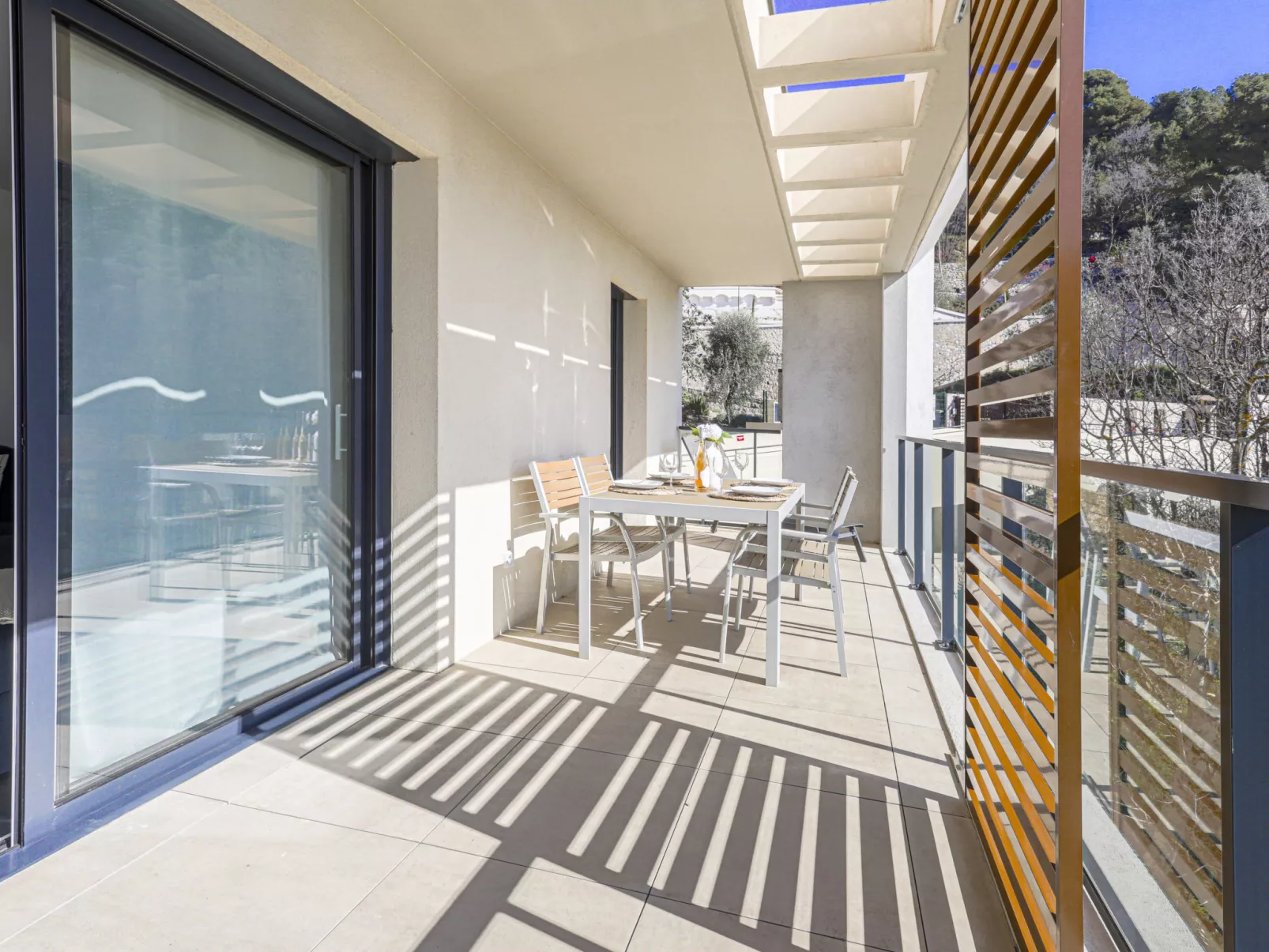 Prestige view-Outside