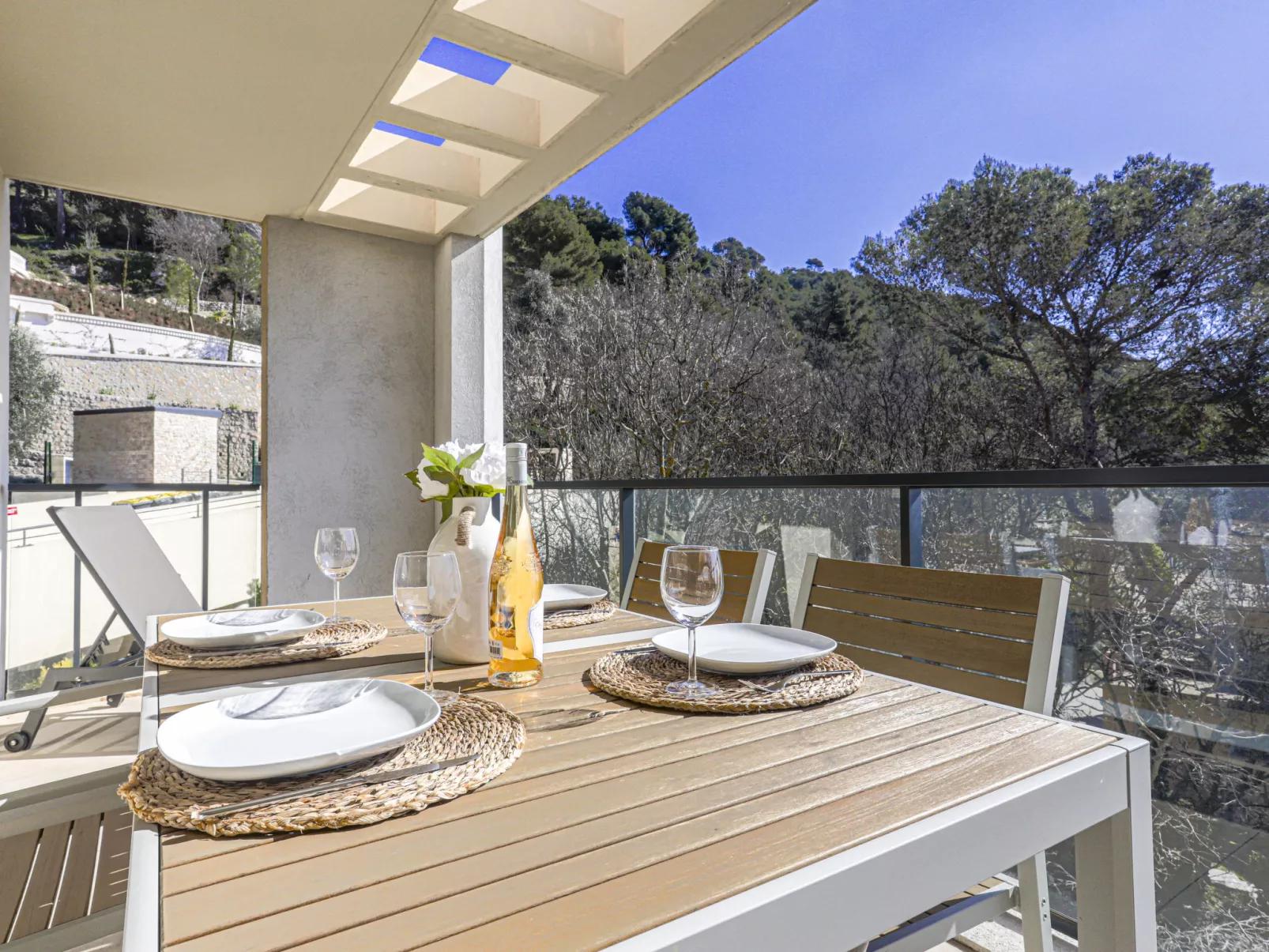 Prestige view-Outside