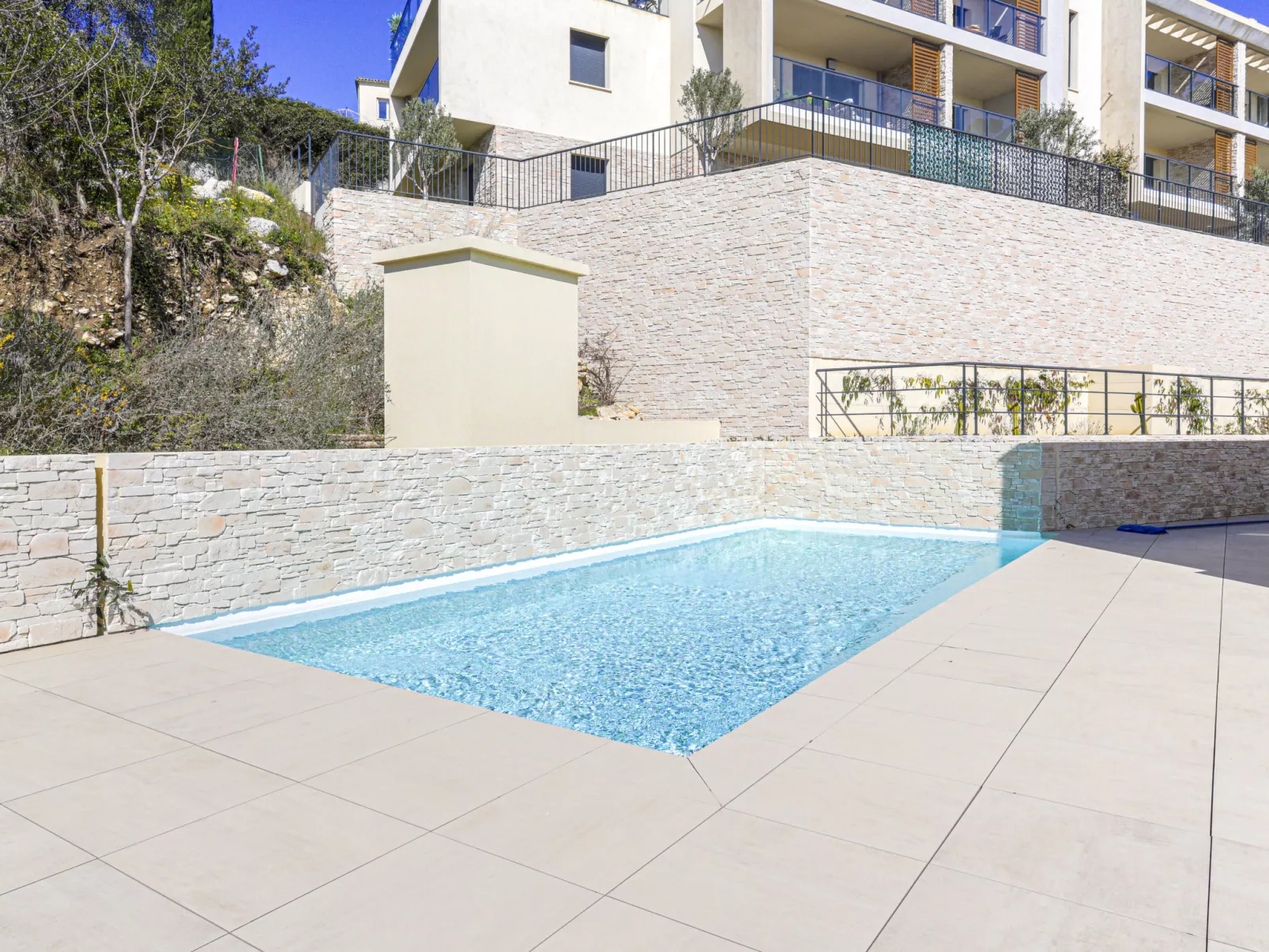 Prestige view-Outside