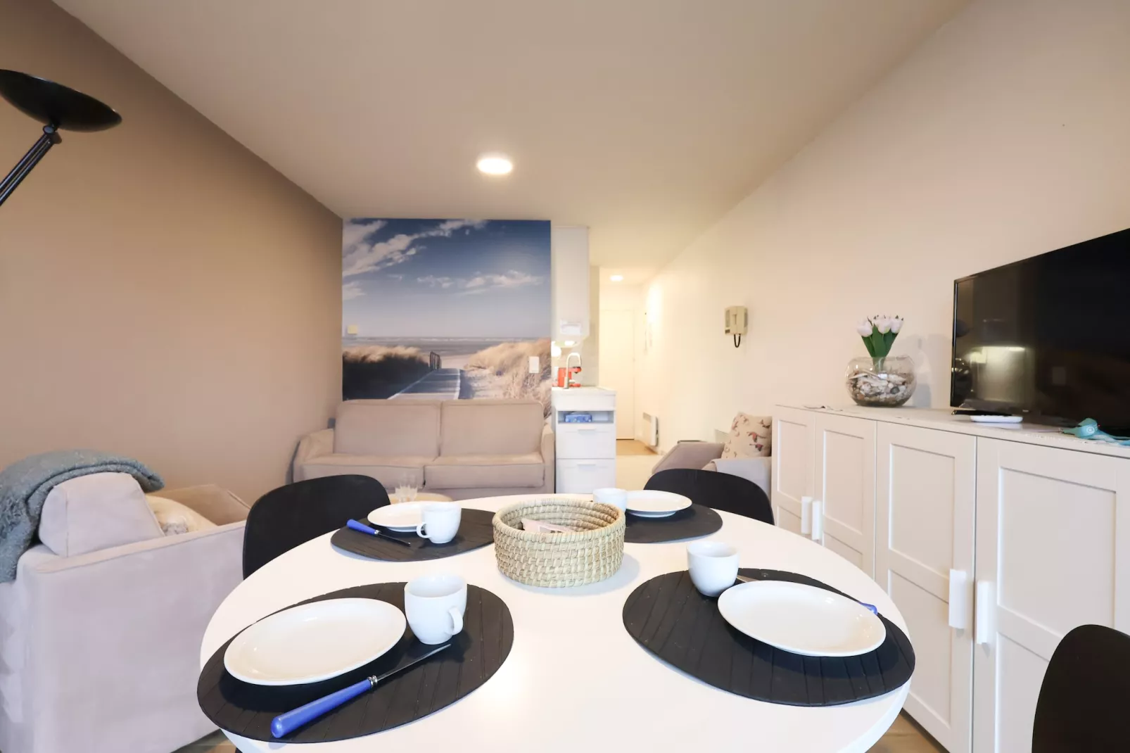 PLAZA J/0936-Dining room