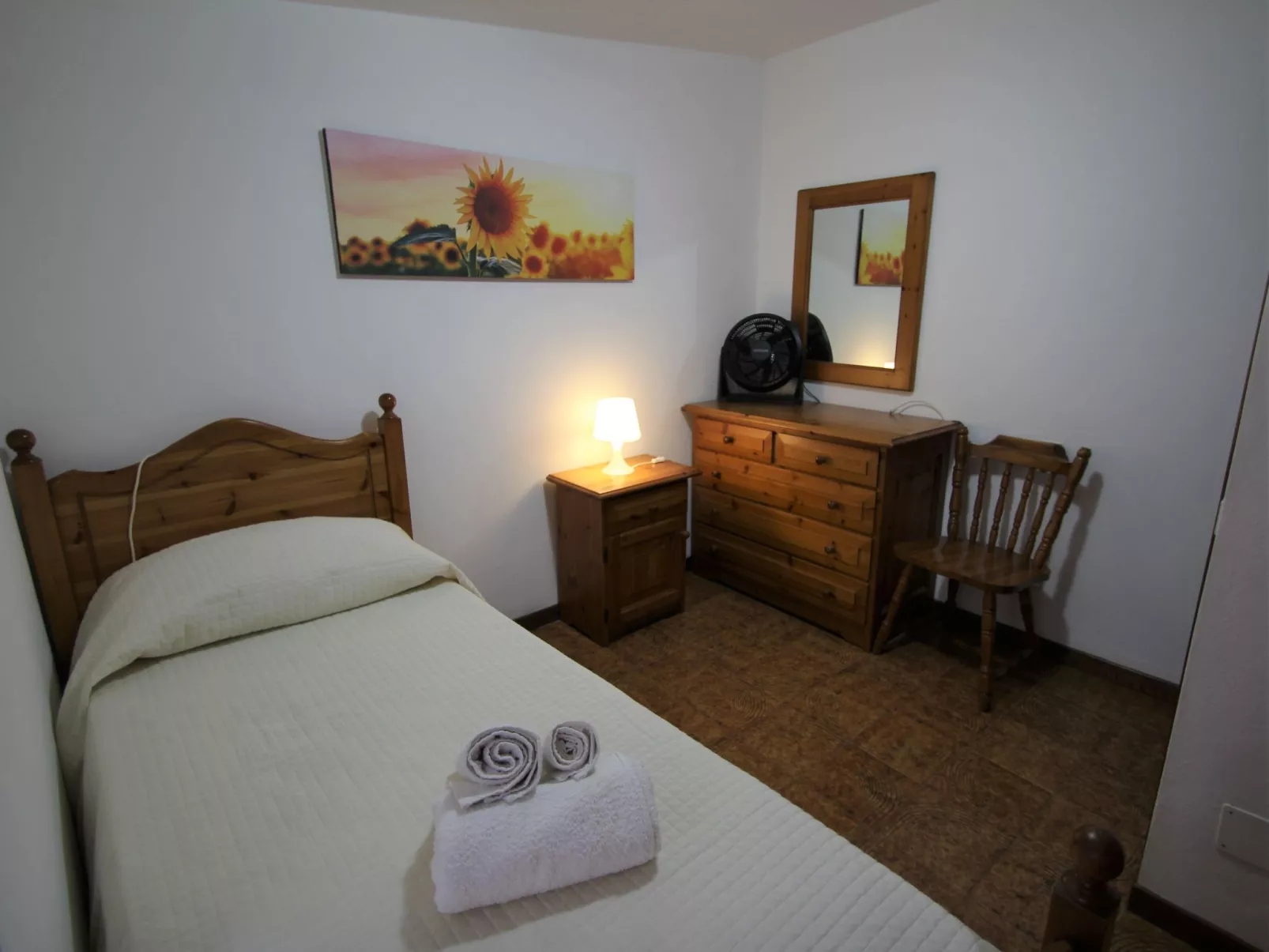 Un Tramonto sul Mare-Inside