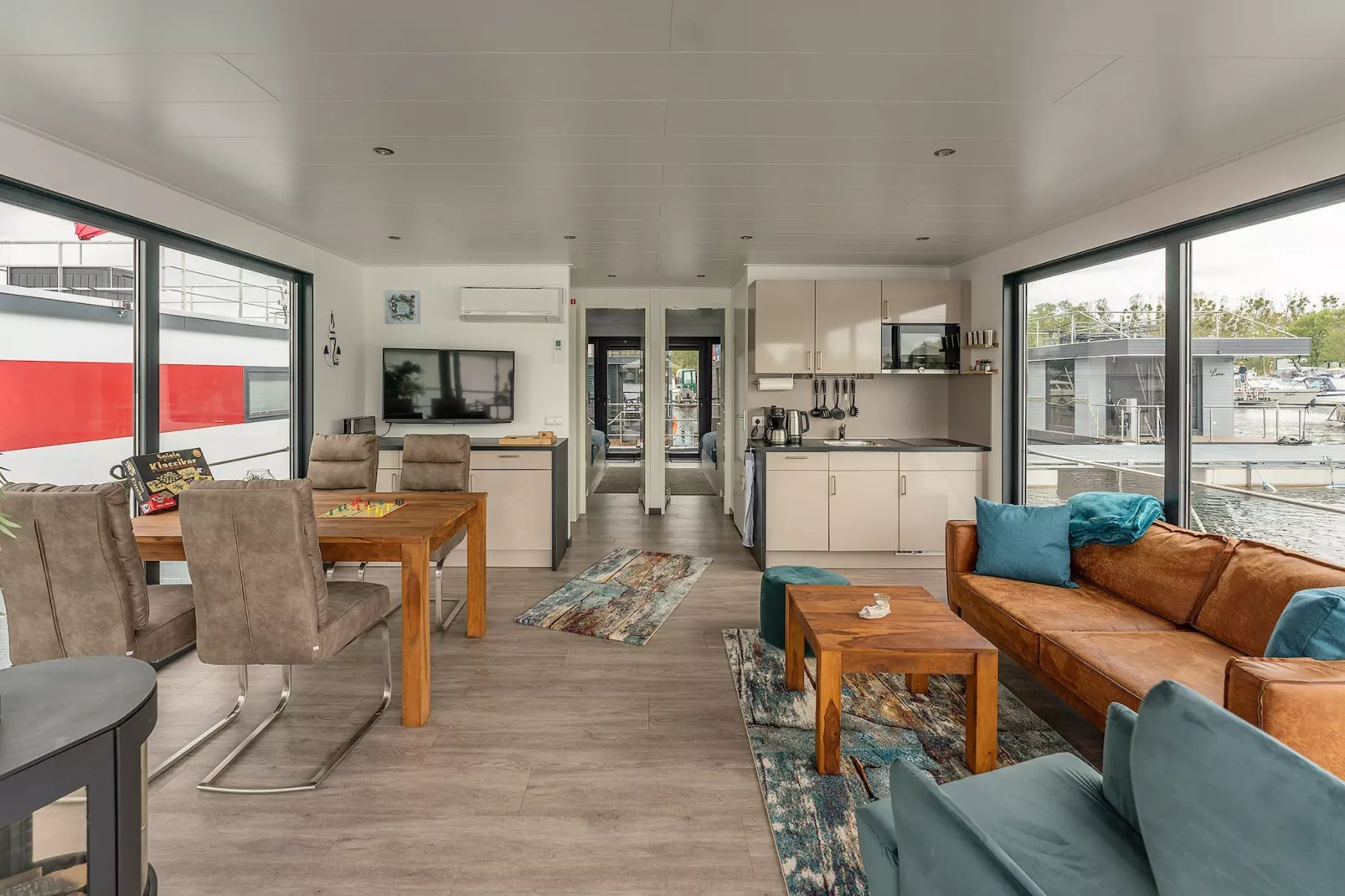 Hausboot in Zehdenick-Living room