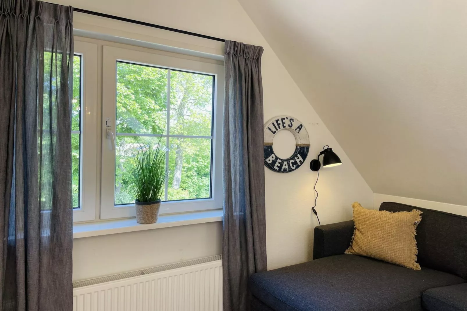Anzelhoef Apartment Oost-Living room