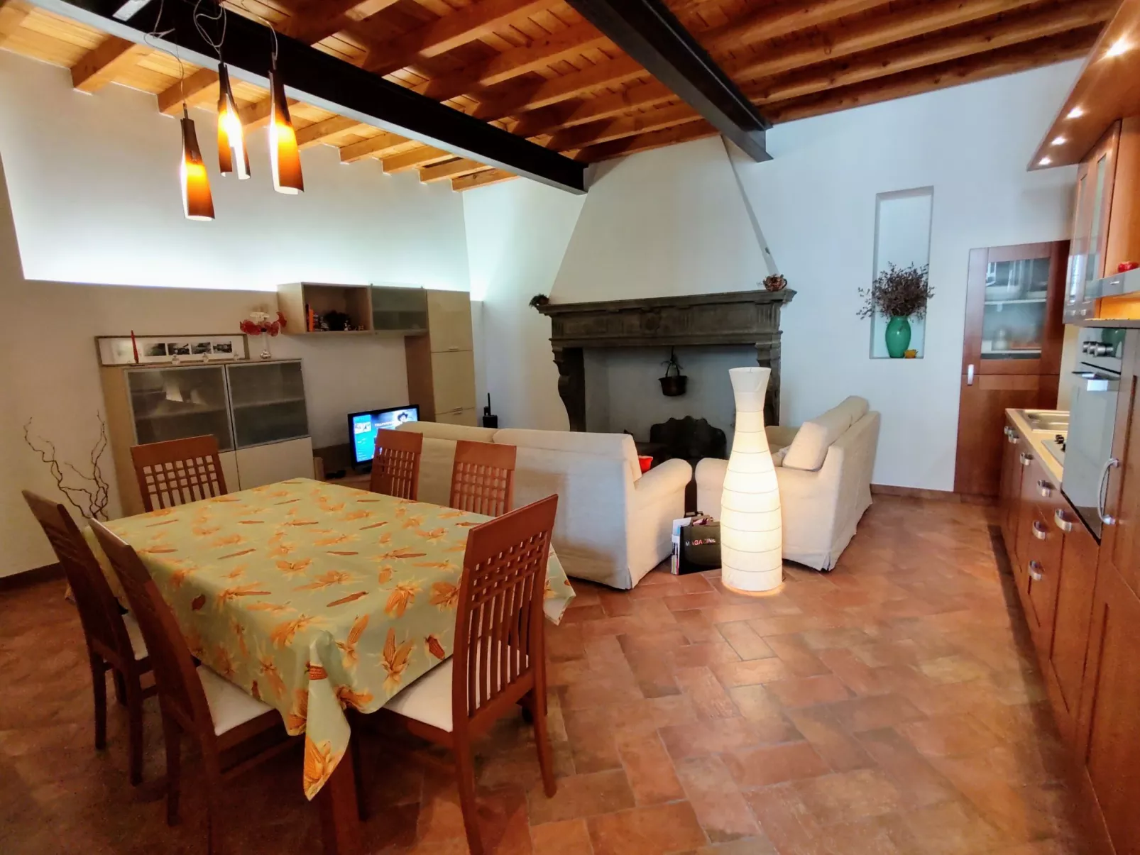 La Cascina-Inside