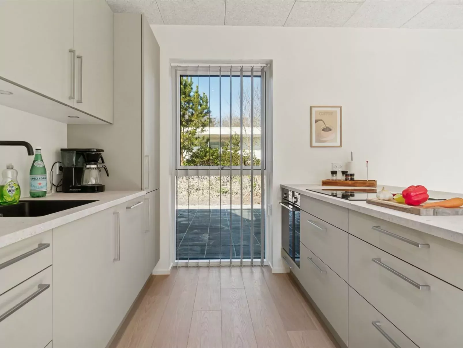 "Hortense" - 900m from the sea-Inside
