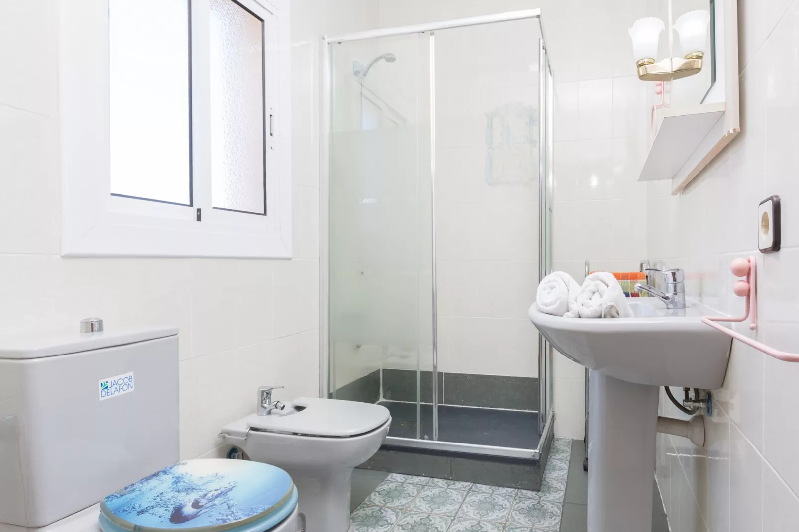 Del Pi-Bathroom