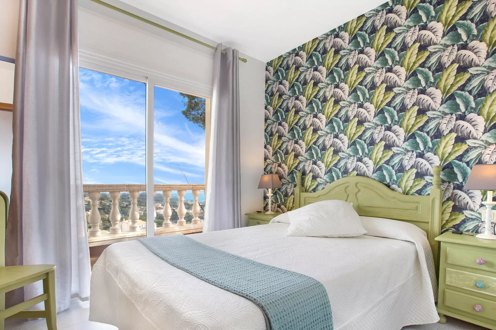 Crisantemo-Bedroom