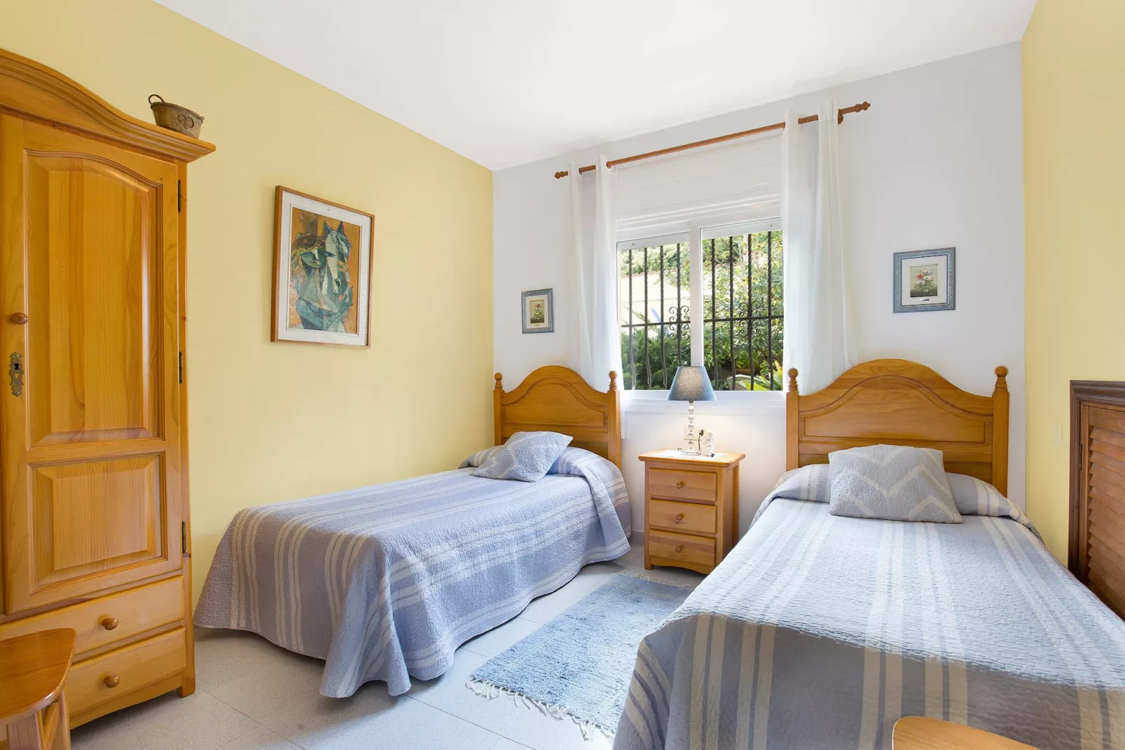 Crisantemo-Bedroom