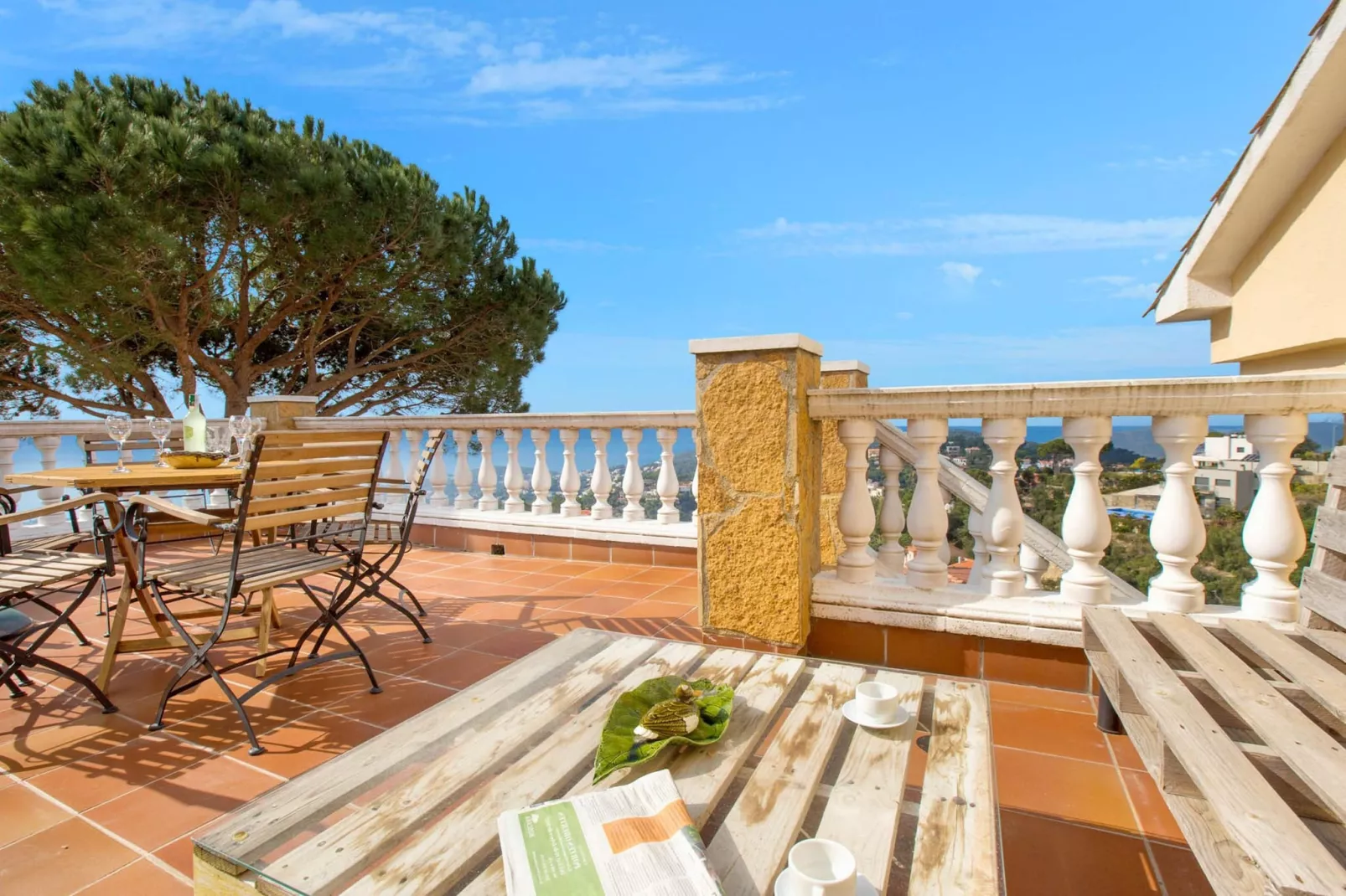 Crisantemo-Terrace balcony