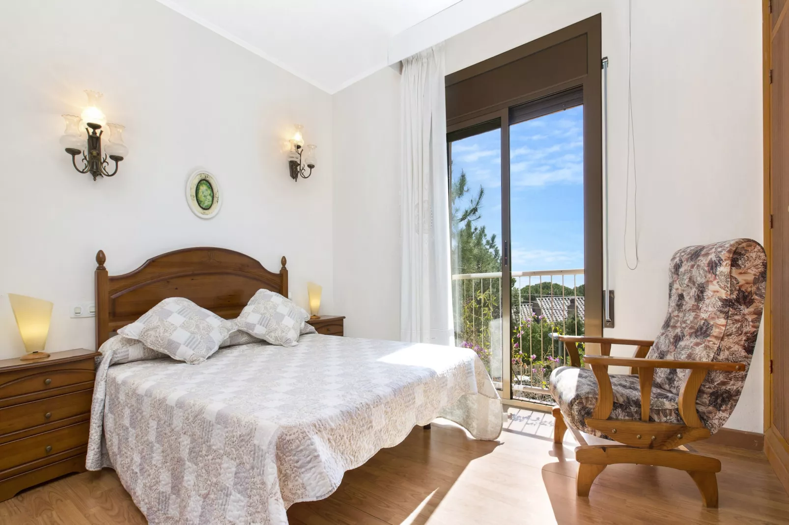Inma-Bedroom