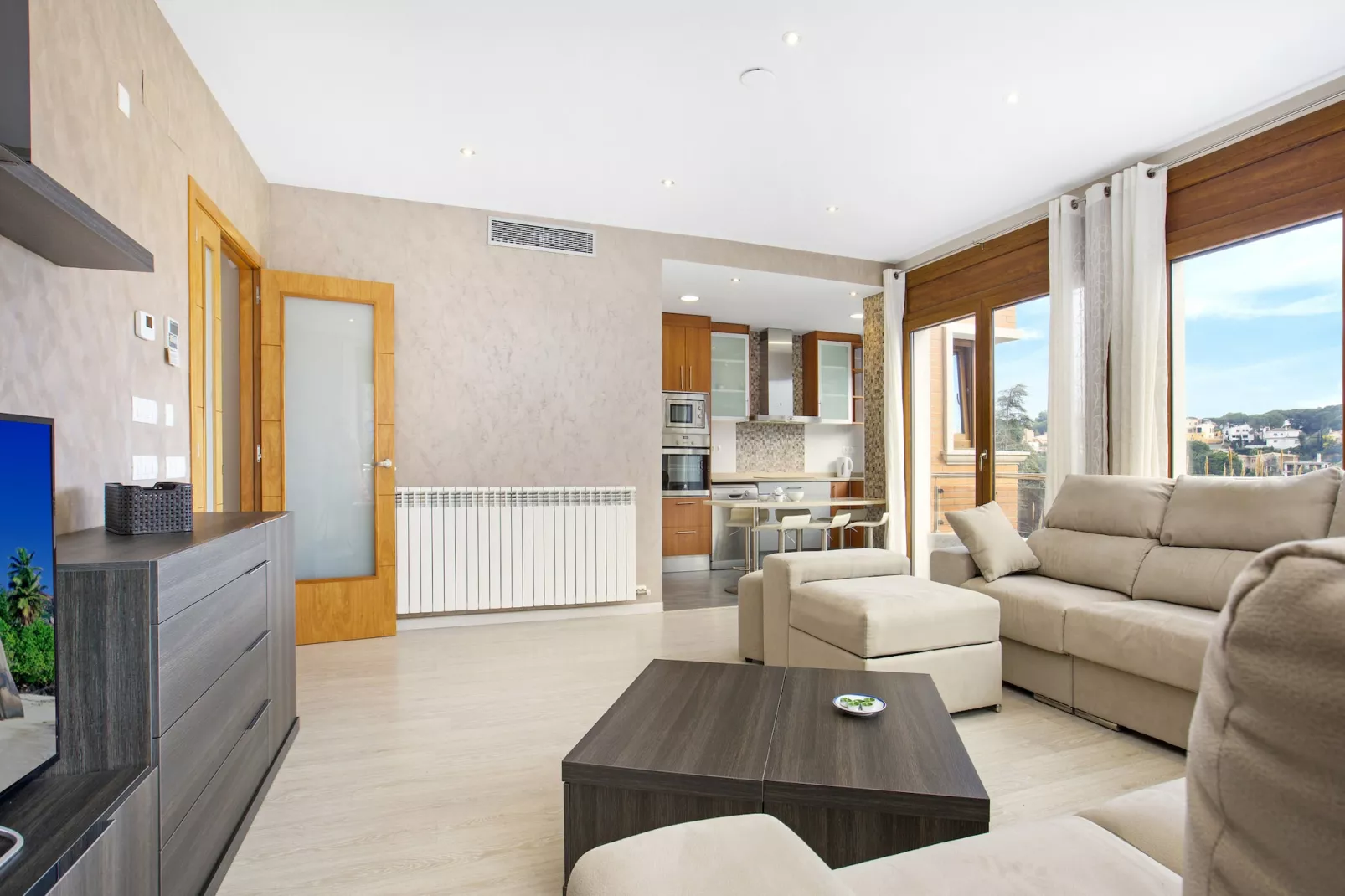 Paulina-Living room