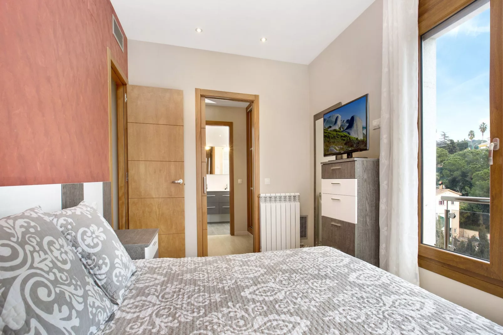 Paulina-Bedroom