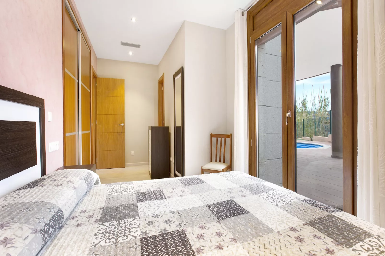 Paulina-Bedroom