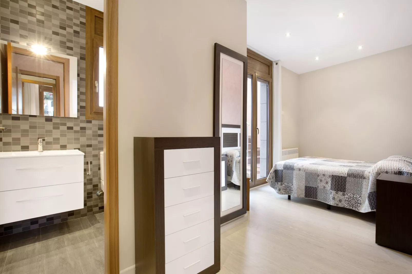 Paulina-Bedroom