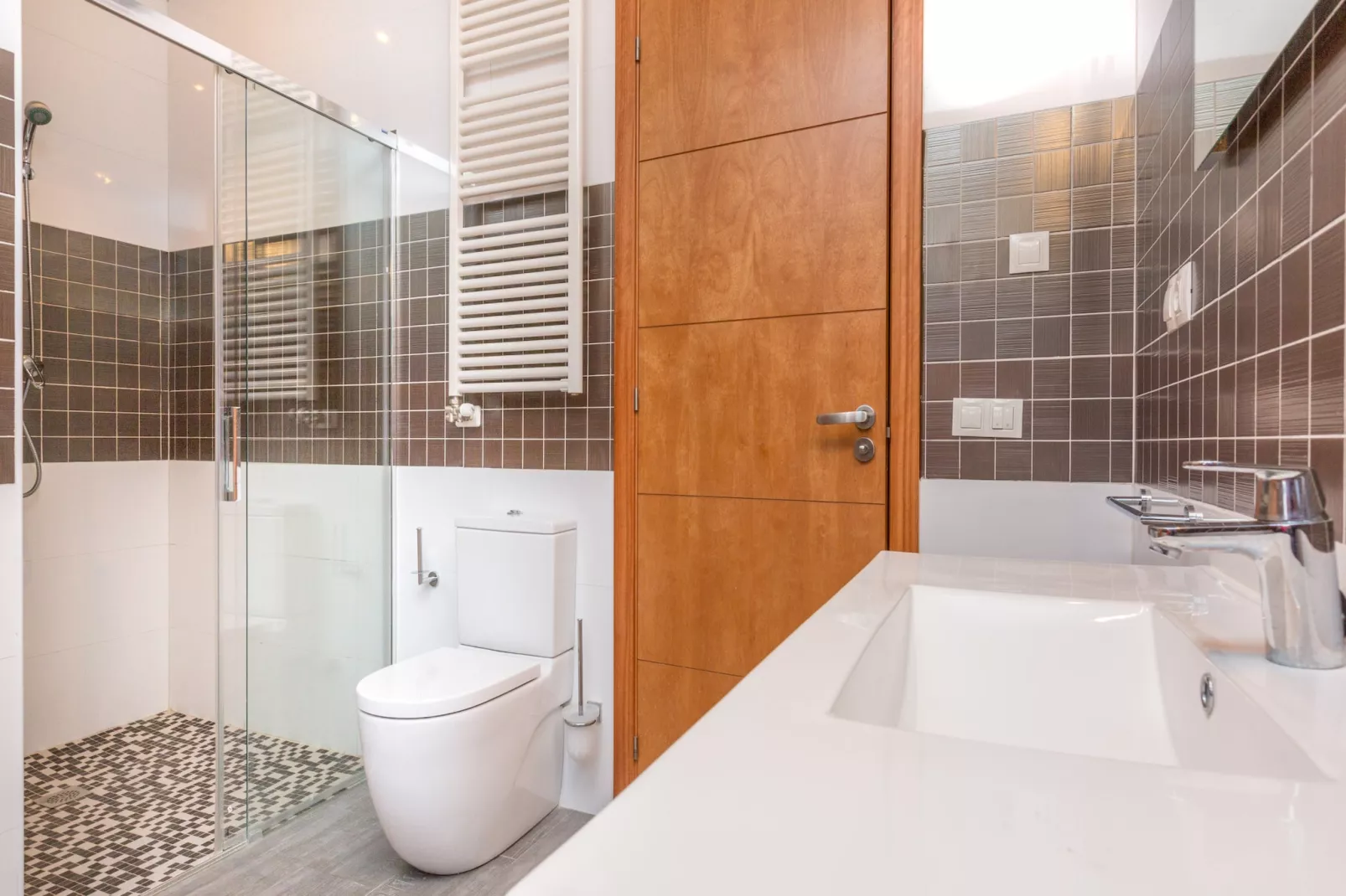 Paulina-Bathroom