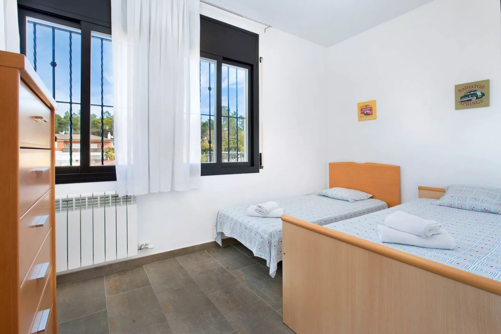 Camelia-Bedroom