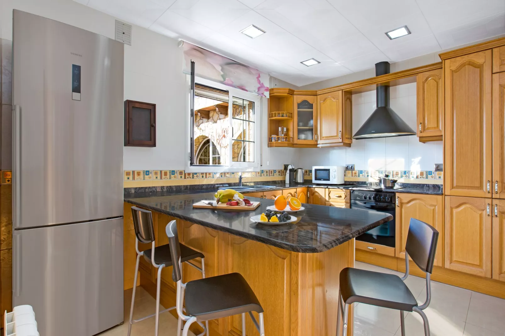Sotet-Kitchen