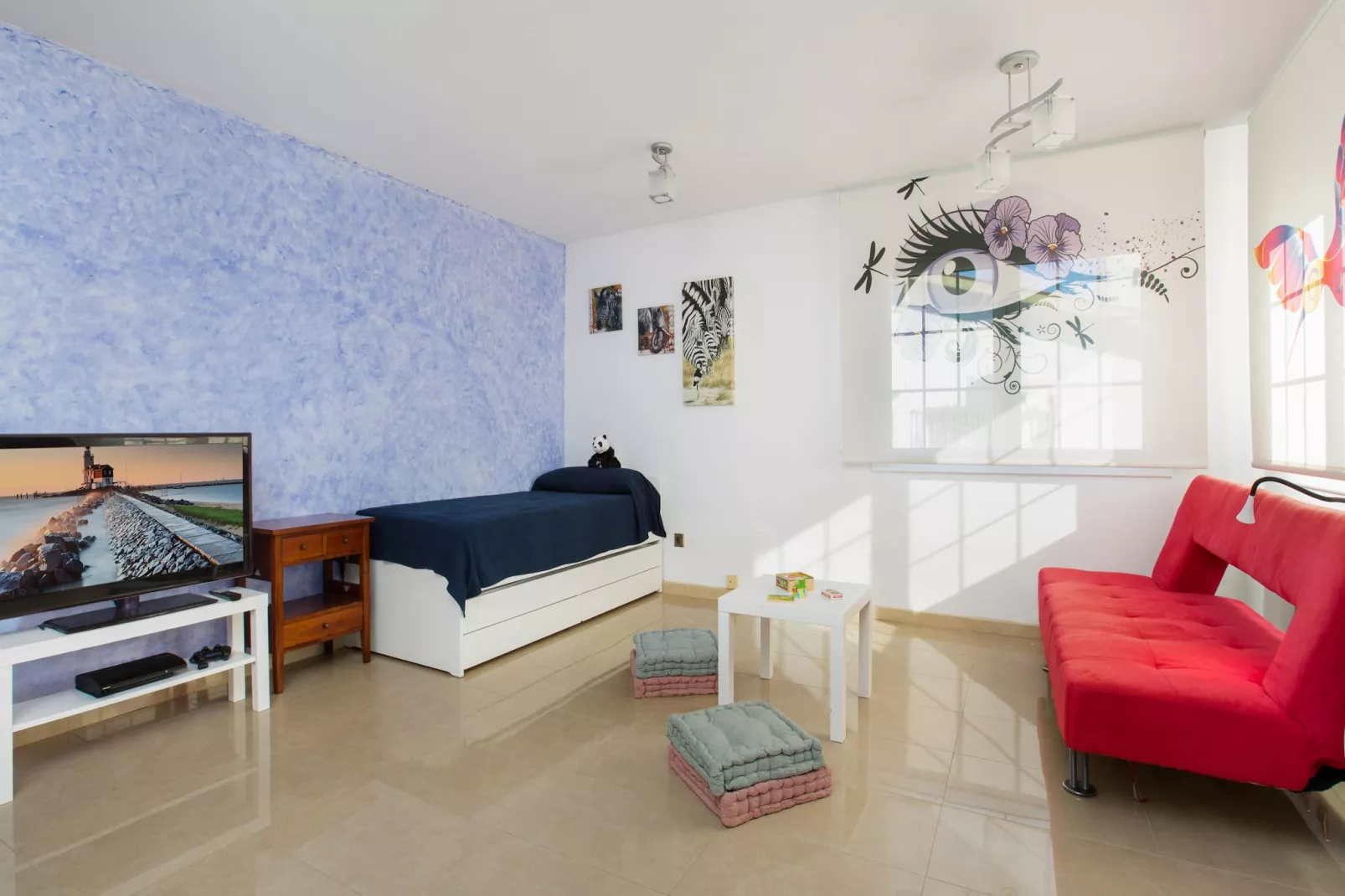 Sotet-Bedroom