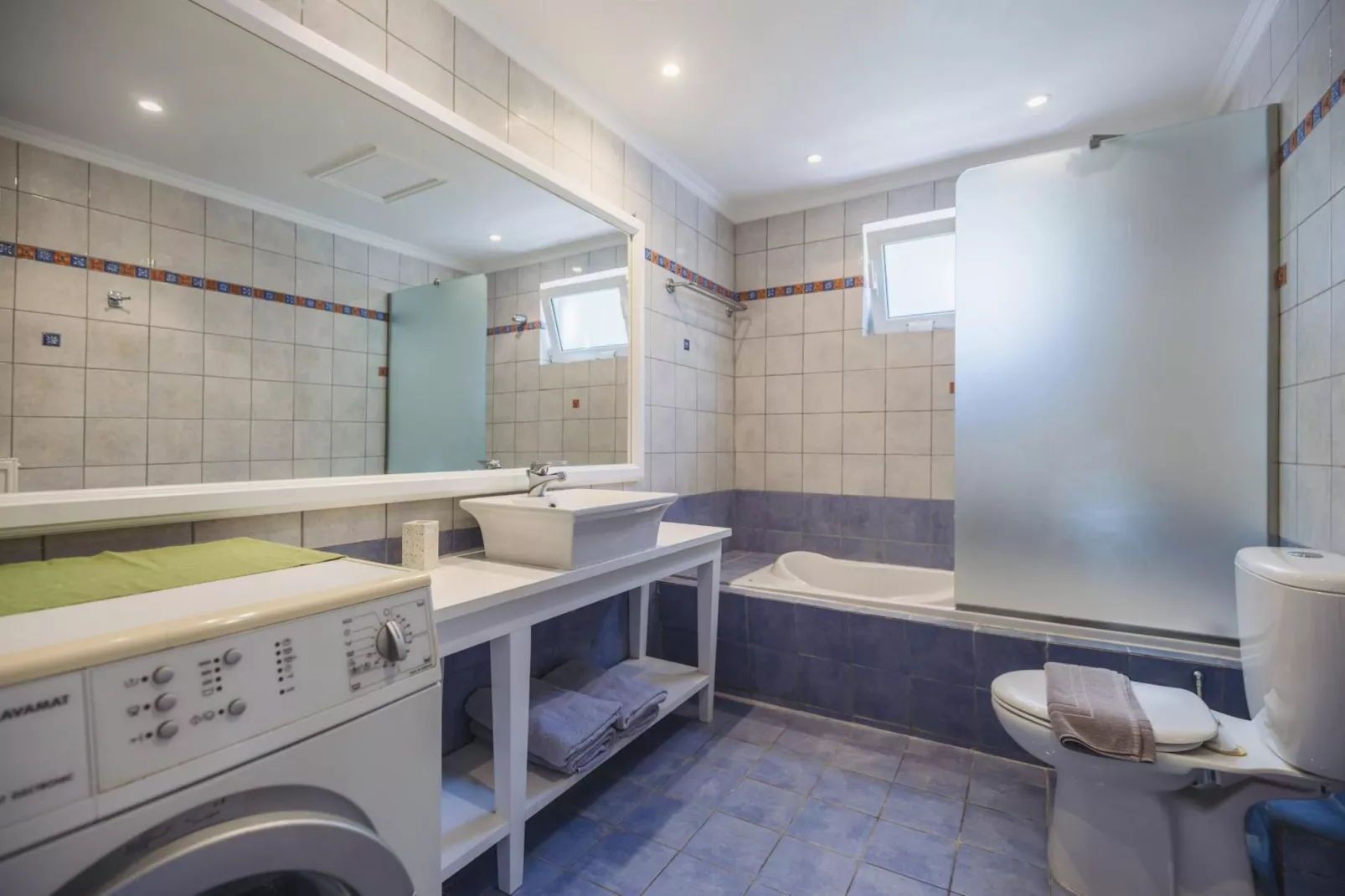 Villa Lilly with private pool-Bathroom