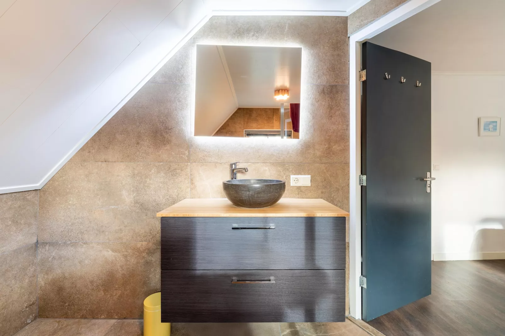 Landhuis Hezenes-Salle de bain
