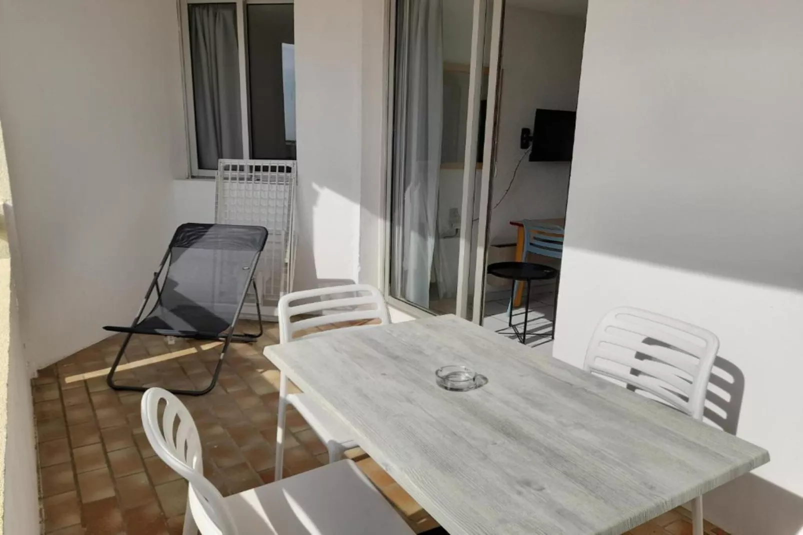 Appartement 1 Pièce 3 Personnes 1  bébé Vue Port-Terrace balcony