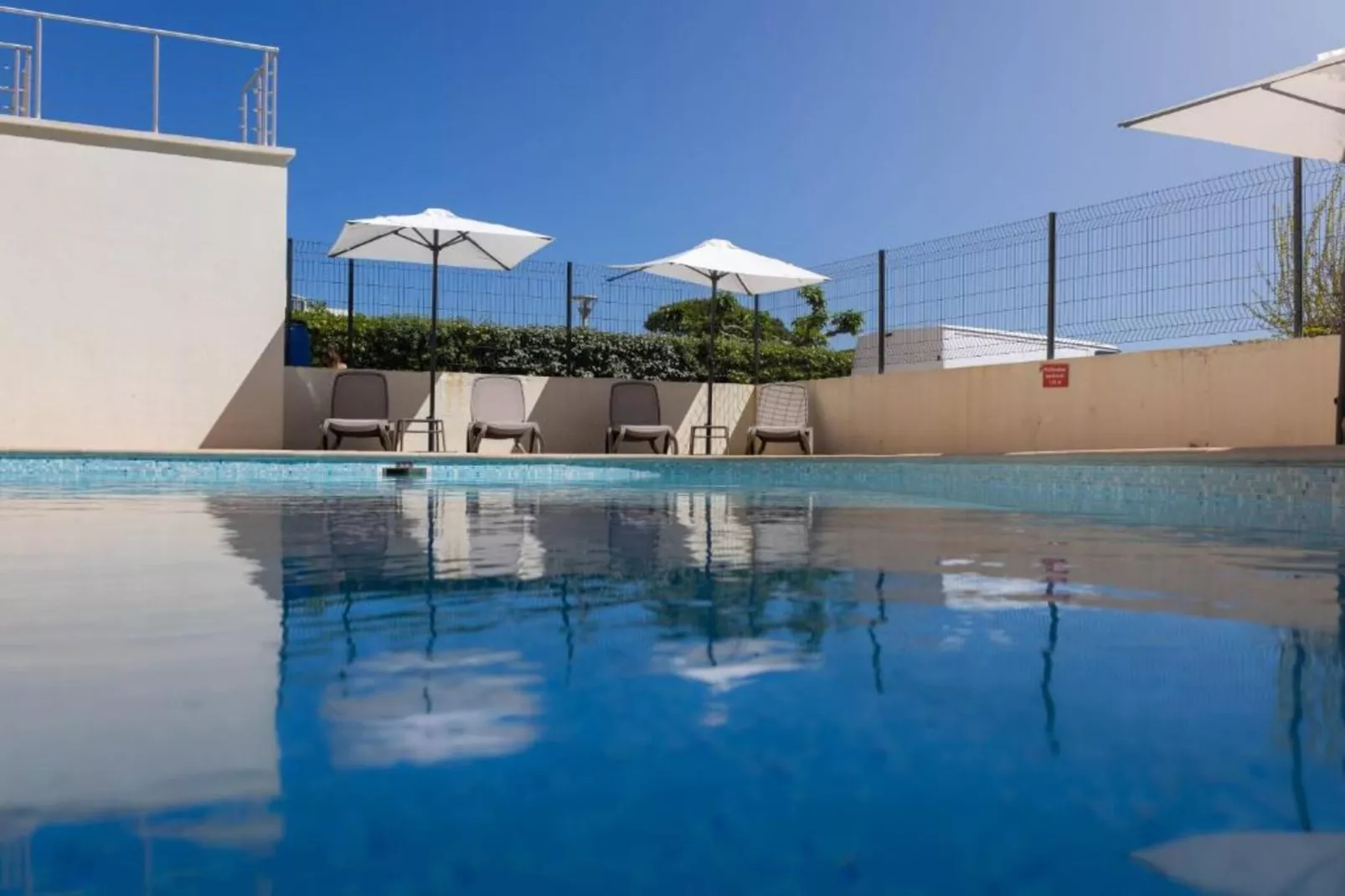 Appartement 1 Pièce 3 Personnes 1  bébé Vue Port-Pool