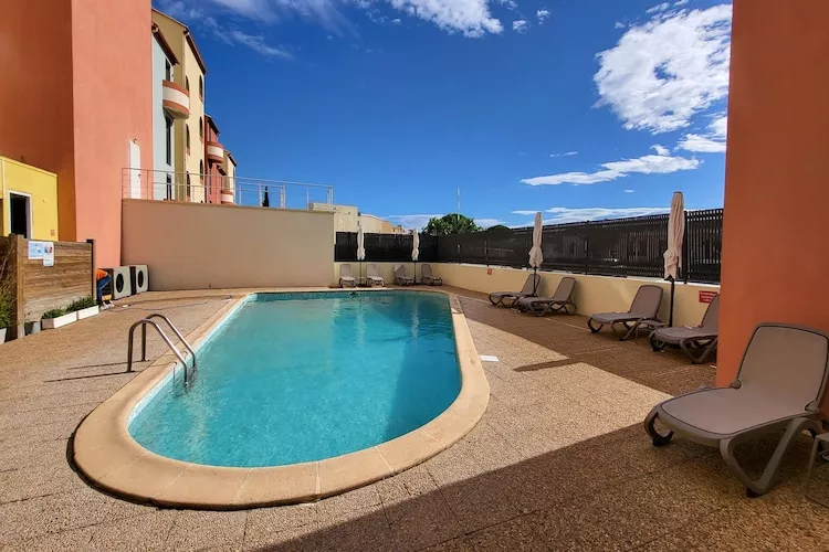 Appartement 1 Pièce 3 Personnes 1  bébé Vue Port-Pool