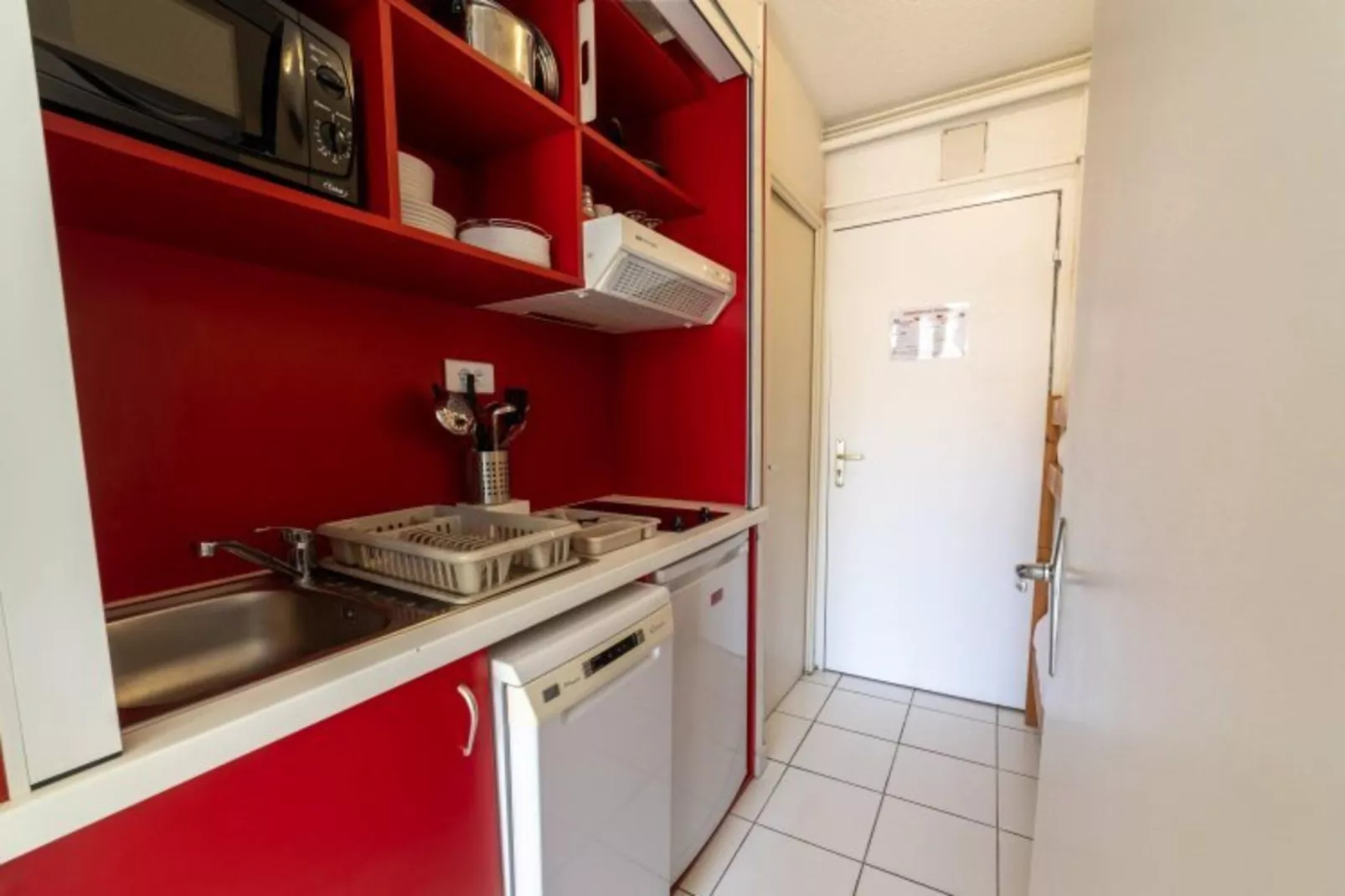 Appartement 1 Pièce 3 Personnes 1  bébé Vue Port-Kitchen