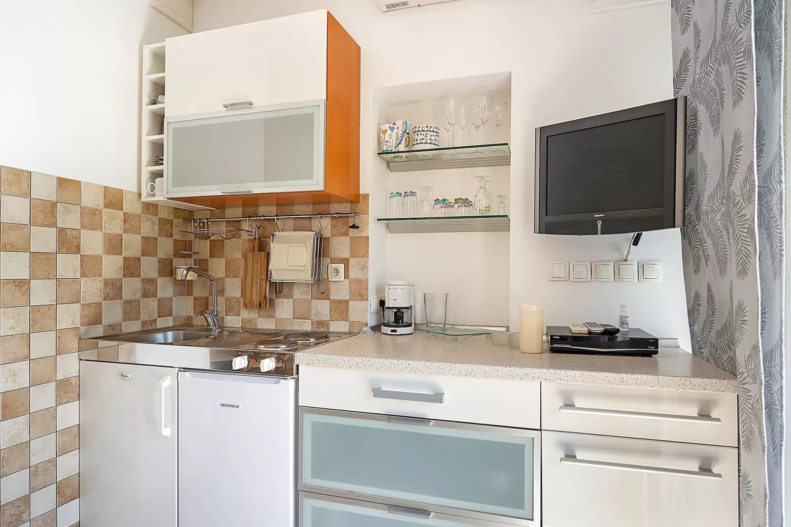 Blanka Studio - Shared Jacuzzi, Magical Garden-Kitchen