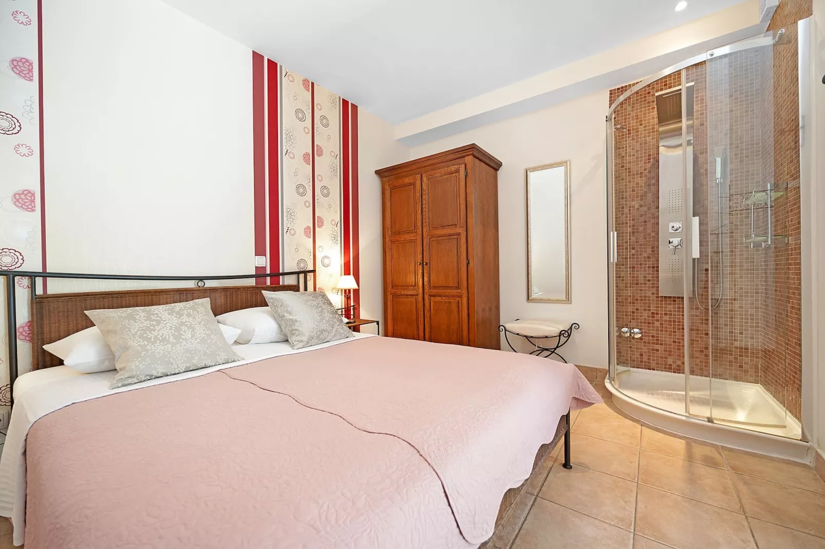Blanka Studio - Shared Jacuzzi, Magical Garden-Bedroom