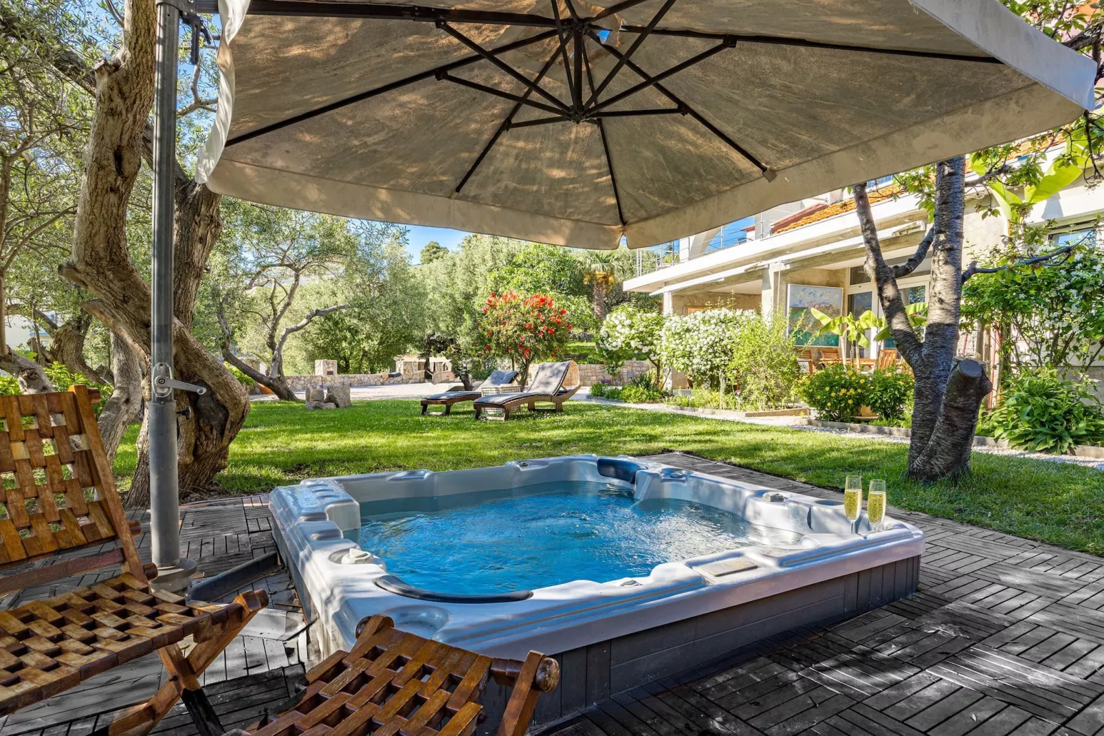 Blanka Studio - Shared Jacuzzi, Magical Garden-Gardens summer