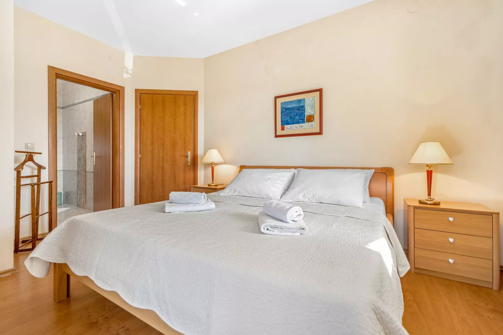 Blanka B2 - Shared Jacuzzi, Magical Garden-Schlafzimmer