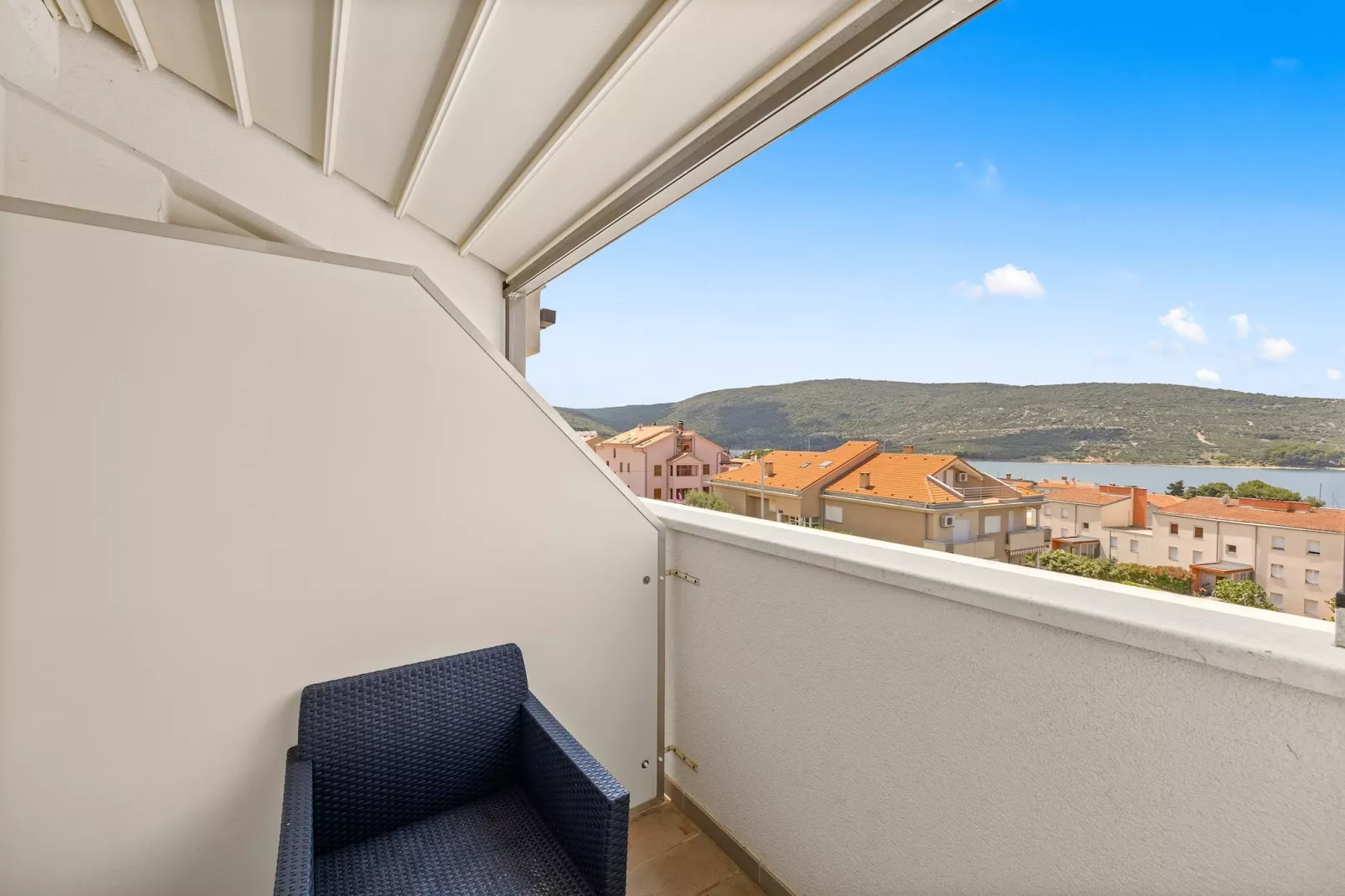 Apartment Paula with Sea View-Terrassenbalkon