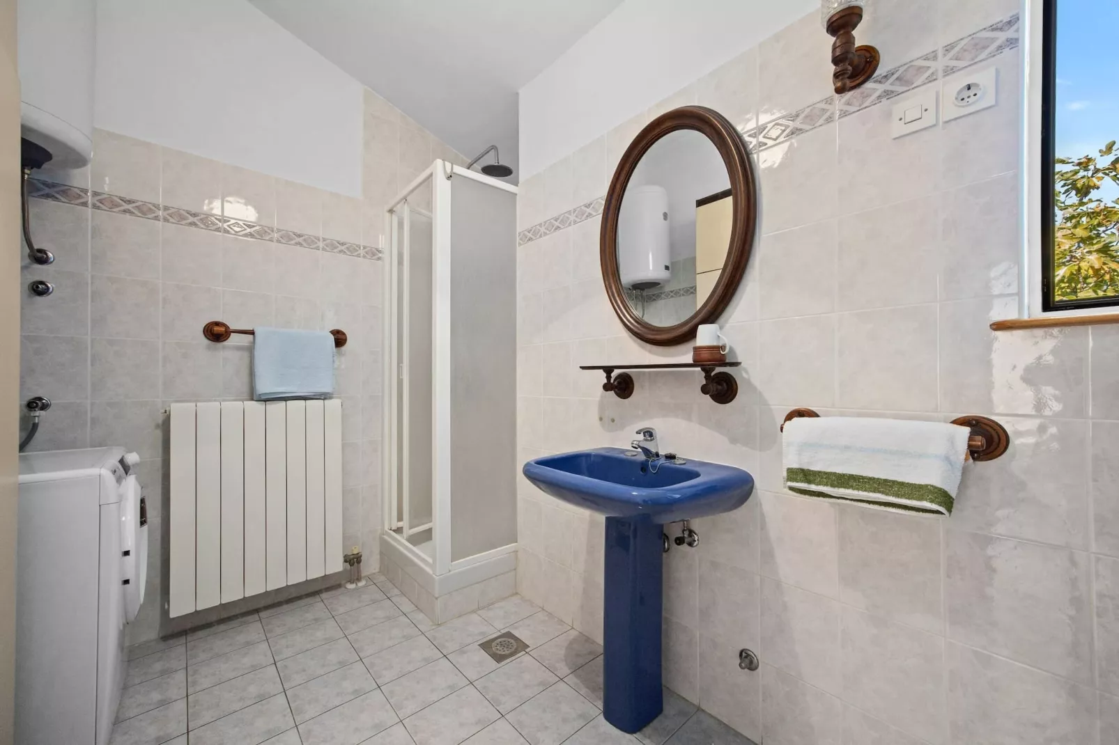 Apartment Tedi with Sea View-Bathroom