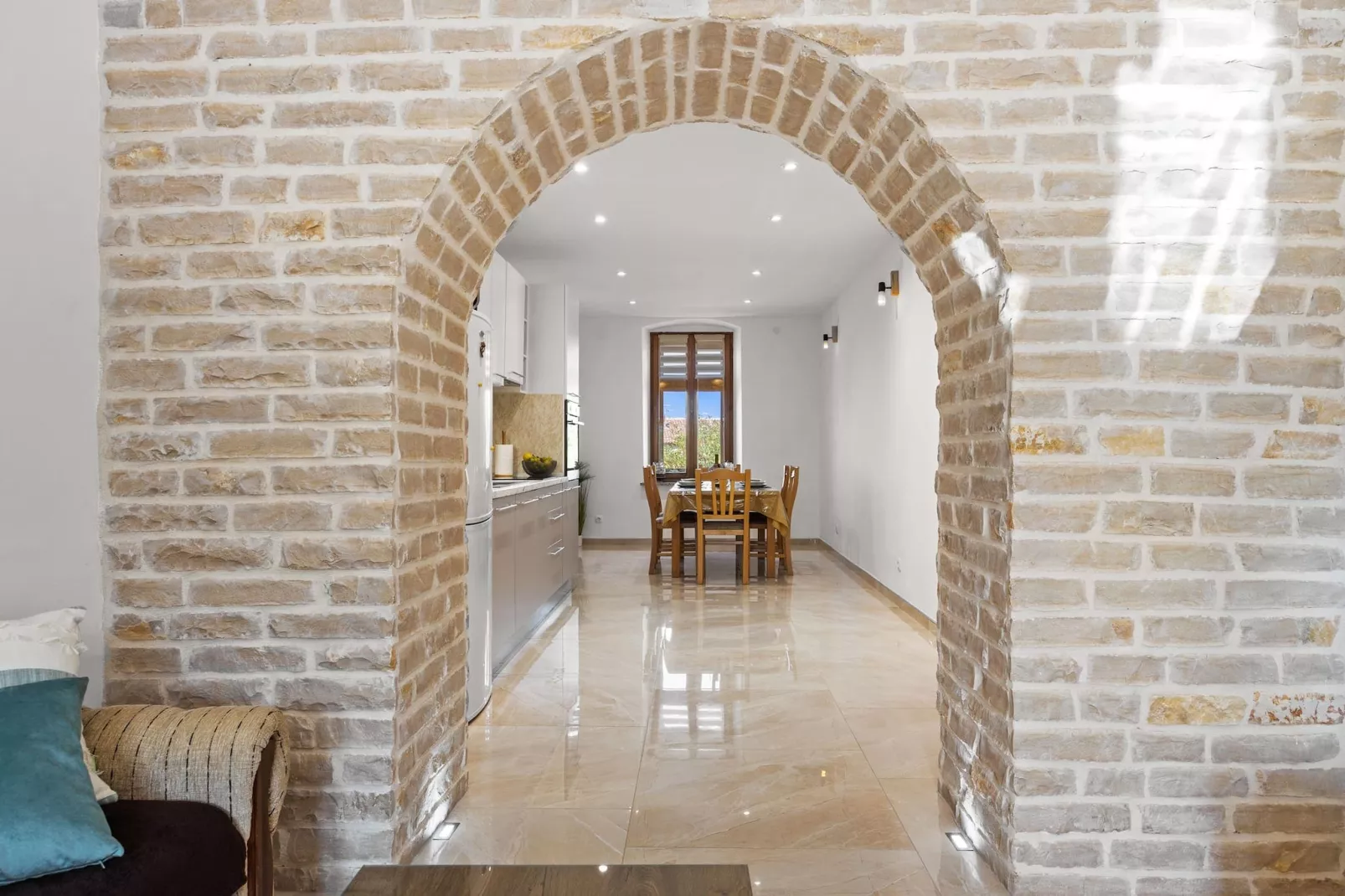 Kristijan & Jelena - Pool, Jacuzzi, Playground-Dining room