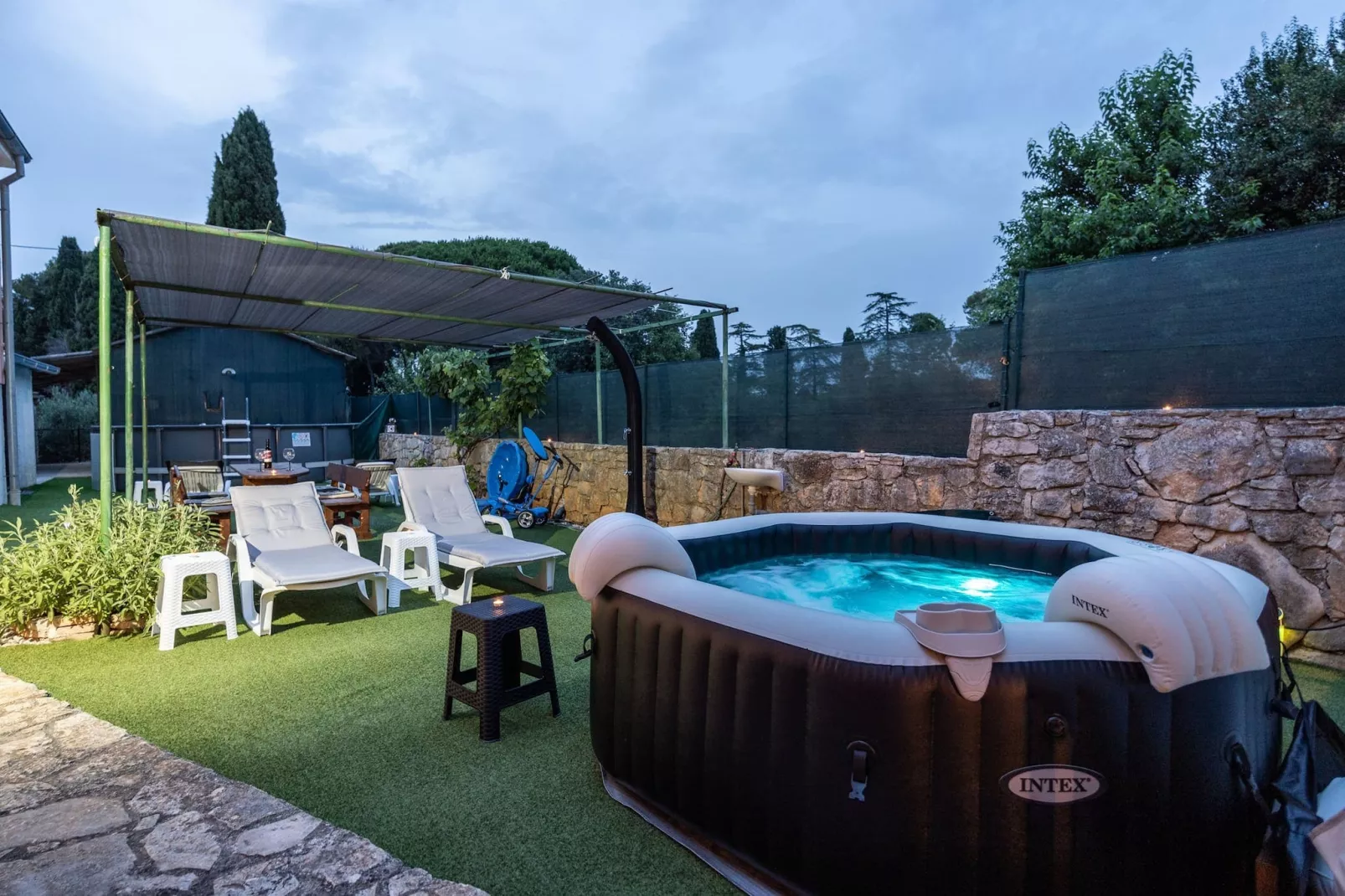 Kristijan & Jelena - Pool, Jacuzzi, Playground-Gardens summer