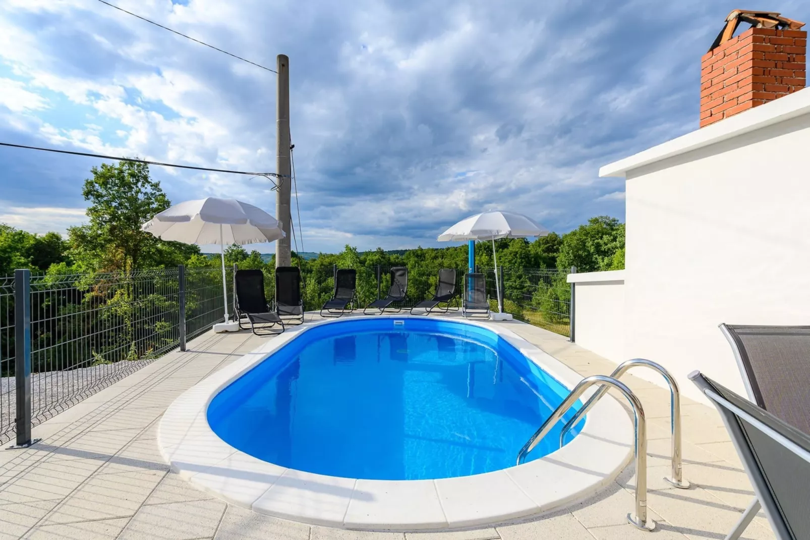 Apartment Lara with Swimming Pool - Paradiz-Schwimmbad