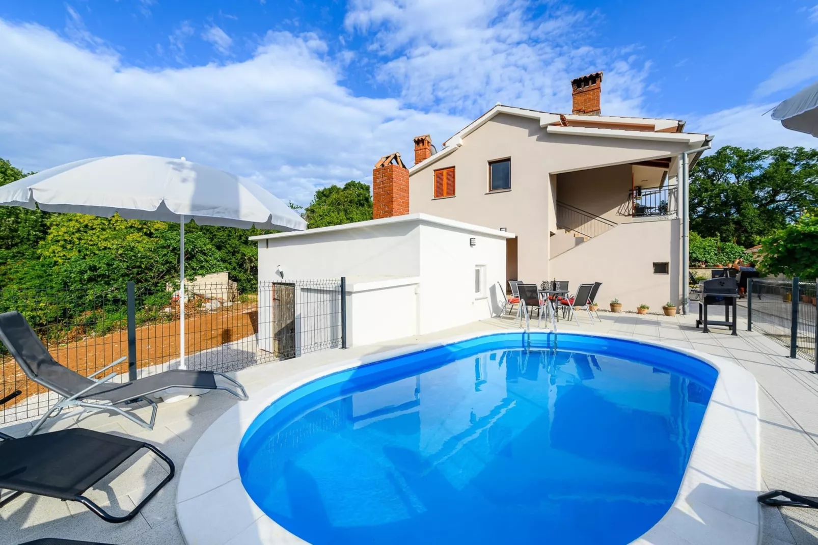 Apartment Lara with Swimming Pool - Paradiz-Schwimmbad
