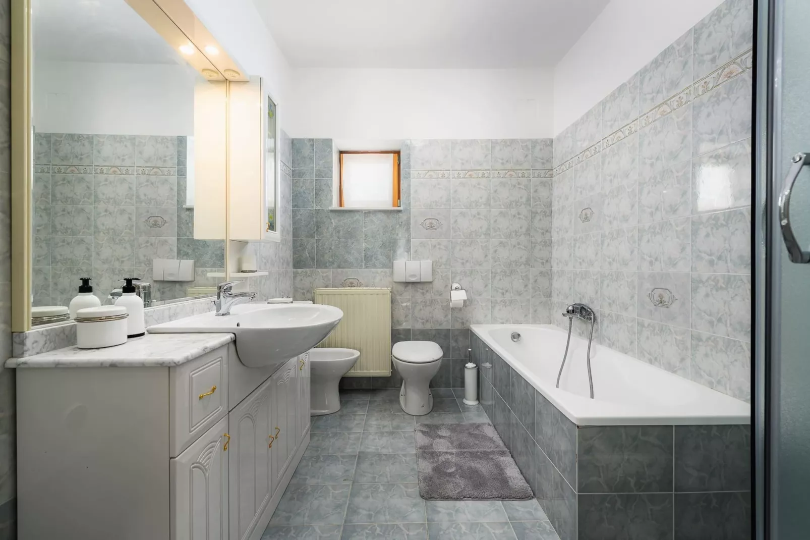 Apartment Lara with Swimming Pool - Paradiz-Badezimmer