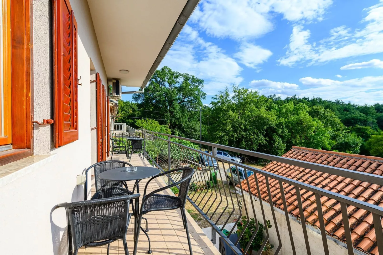 Apartment Lara with Swimming Pool - Paradiz-Terrassenbalkon