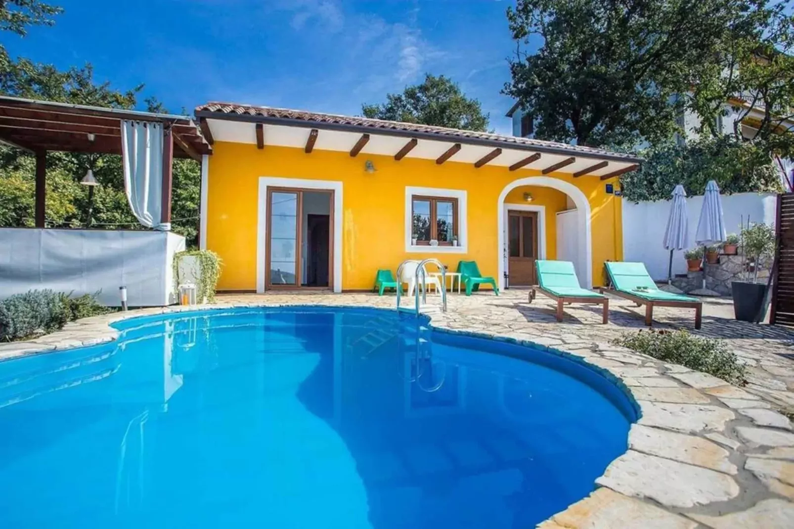 poolofhouse